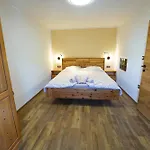 Apartmaji Katja Lägenhet *