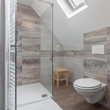 Apartmaji Katja 아파트 보히니